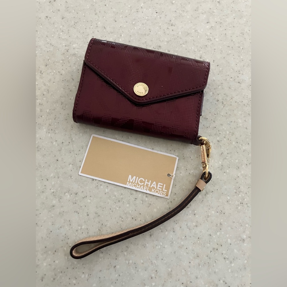 Michael Kors Burgundy Patent MK Logo Envelope Wallet with Gold Accent - Picture 2 of 7